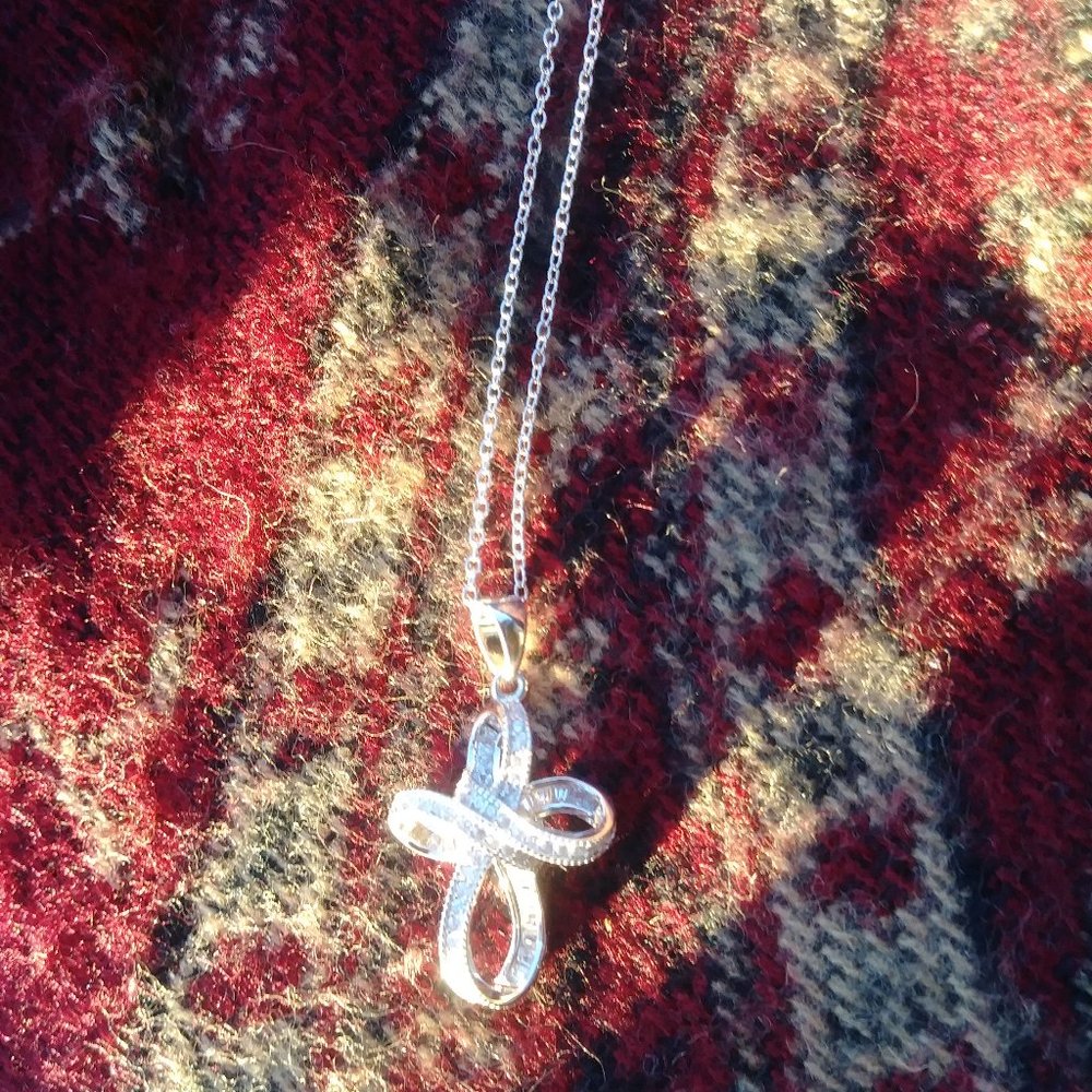 Sterling Sliver Ribbon Knot Cross Czs necklace - Picture 4 of 12